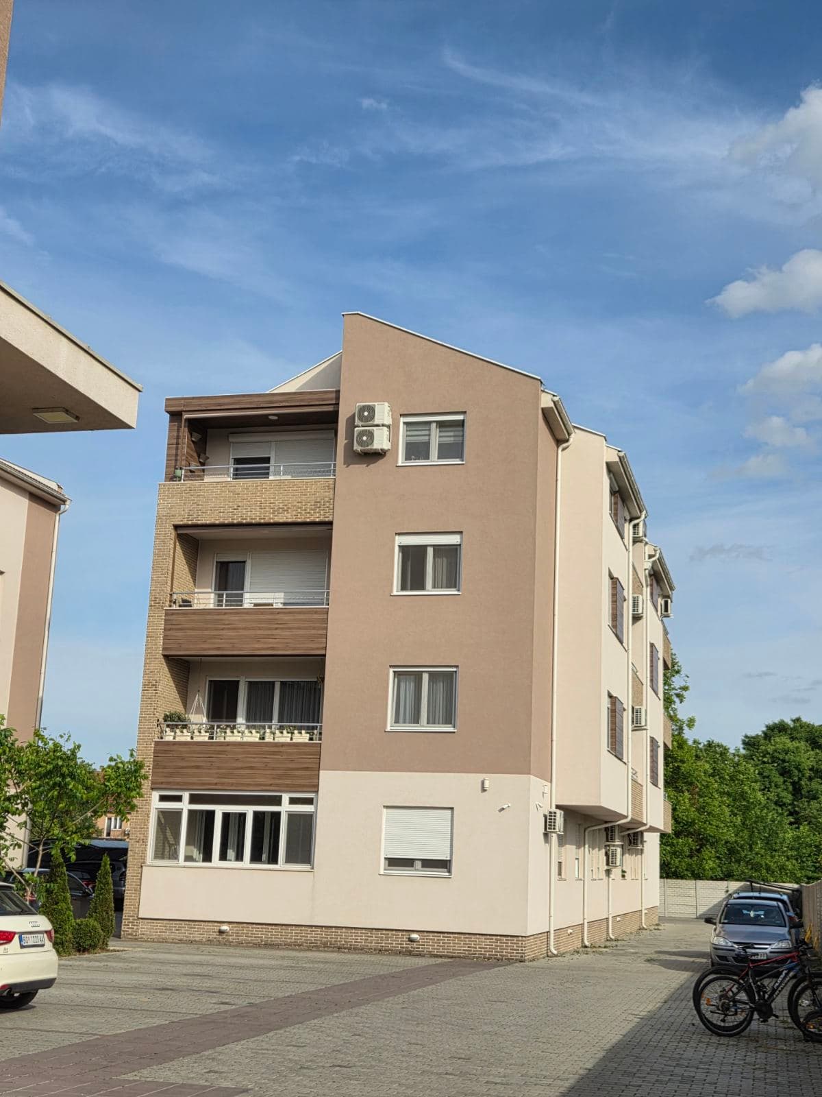 Kneza Mihaila 28 i 28a, eksterijer